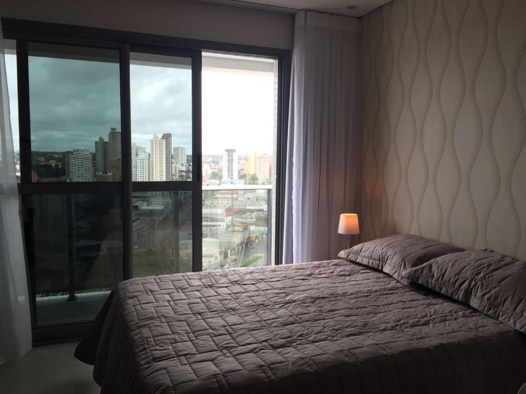  Estudio moderno com linda vista para a Serra