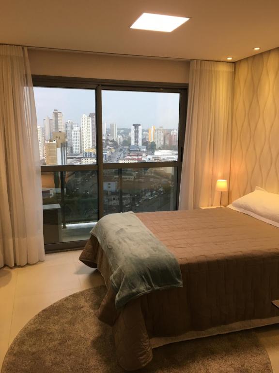  Estudio moderno com linda vista para a Serra