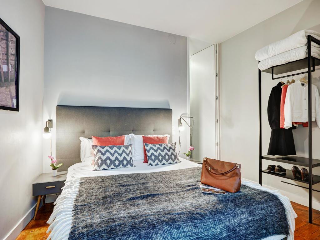 Canaan Lifestyle Apartments Lisbon Combro 77 by Get Your Stay - 