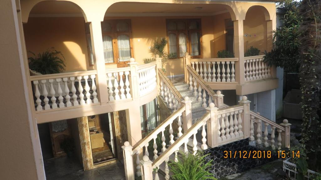 дом гио. вилла планчарт джо понти. агмашенебели 350 кобулети. дом гио. м.