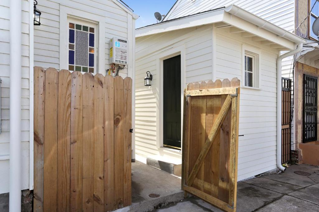 Iberville Quarters - 