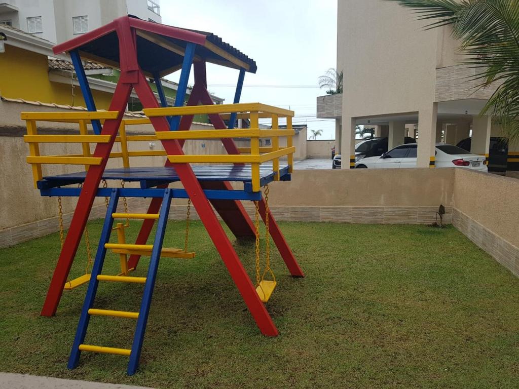  Apartamento 82B IMPERIAL - Muito Novo e de Frente a Praia!