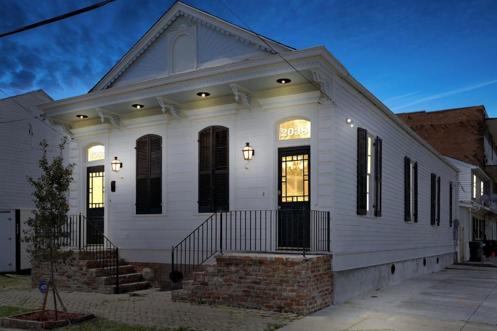 Iberville Quarters - 