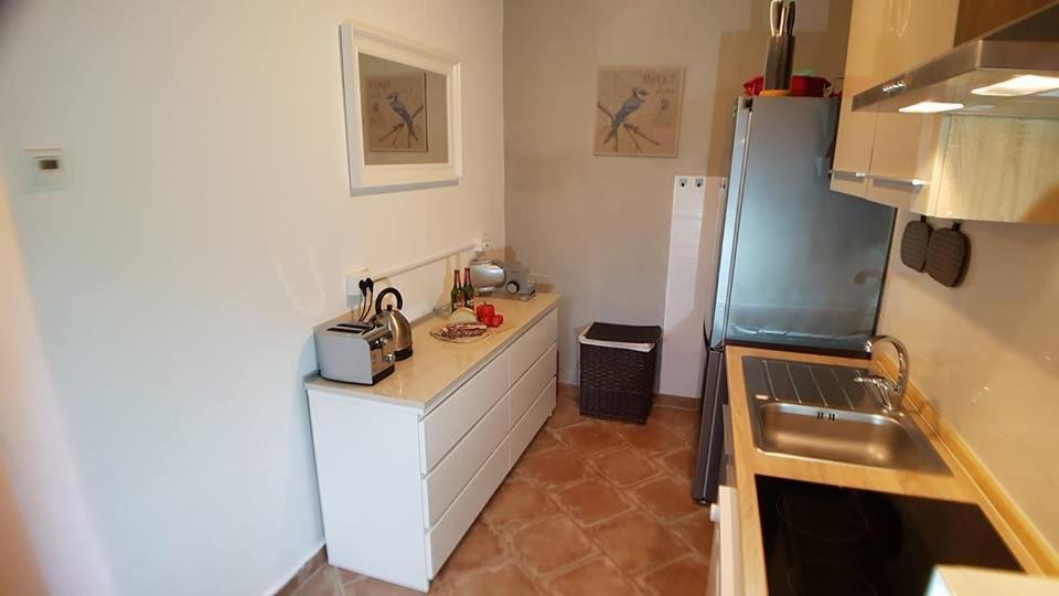 Zdjęcie z galerii obiektu Villa Kozljak, for 10 people, pool w mieście Kozljak