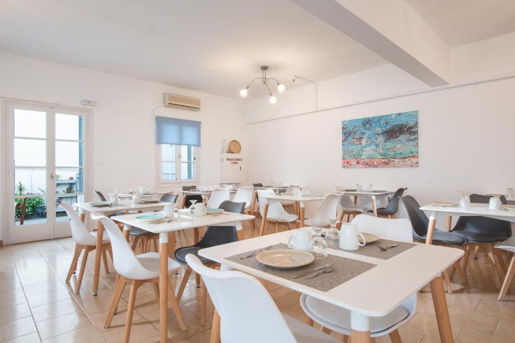 Posezení v ubytování Milos Hotel