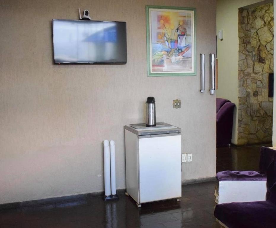  Diplomata Hotel