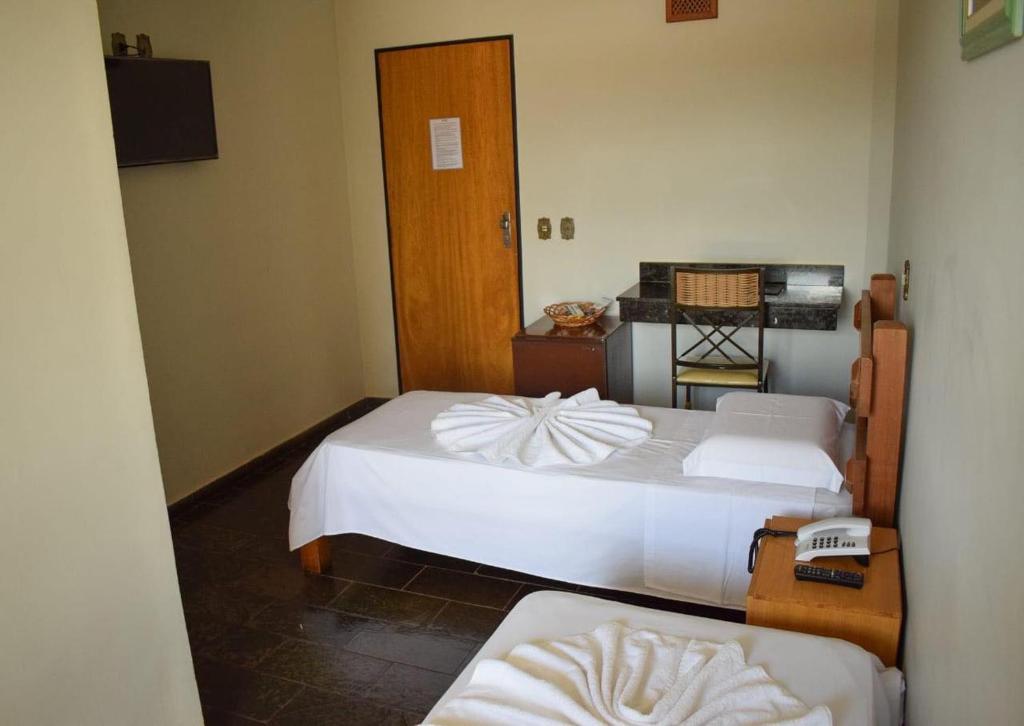  Diplomata Hotel