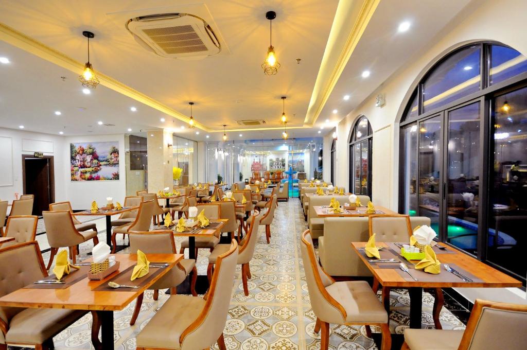 Posezení v ubytování Crown Nguyen Hoang Hotel