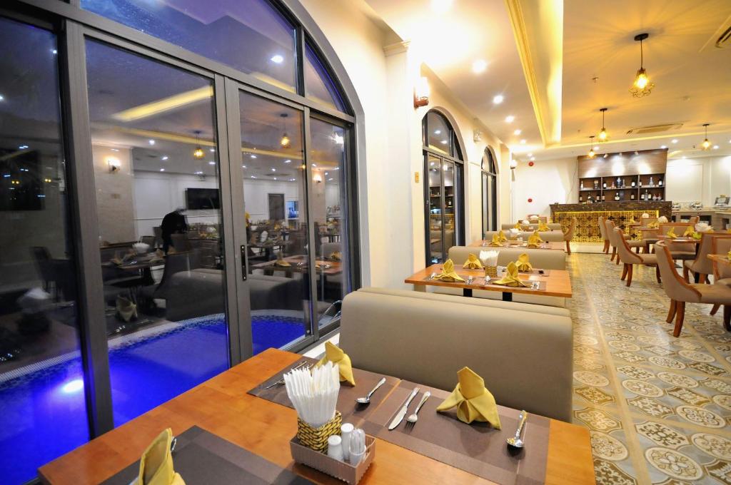 Posezení v ubytování Crown Nguyen Hoang Hotel