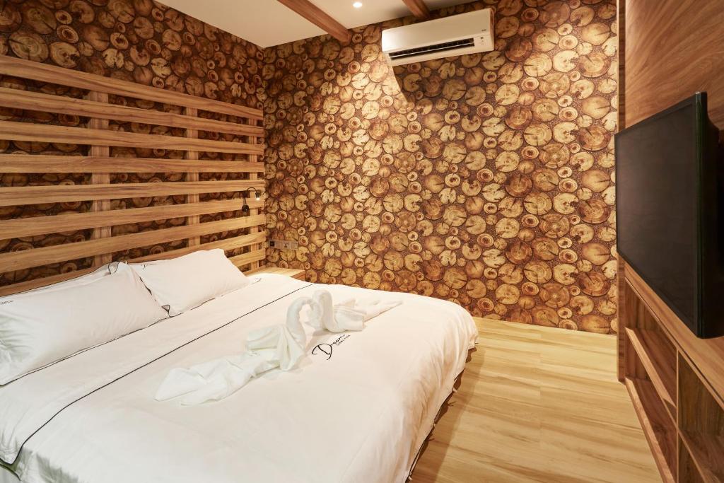 DREAM LUXURY HOTEL - Suite Met Kingsize Bed En Spabad