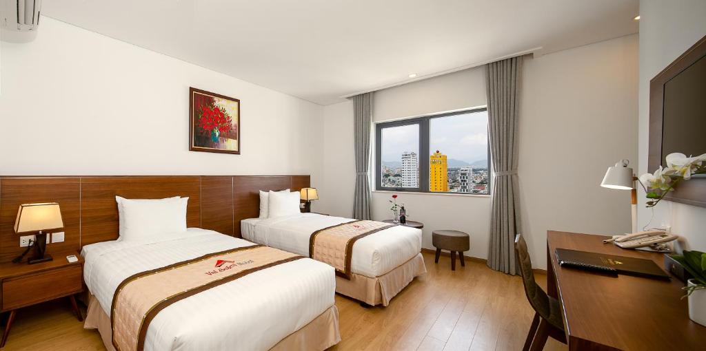 Phòng Deluxe 2 Giường Đơn Nhìn Ra Thành Phố