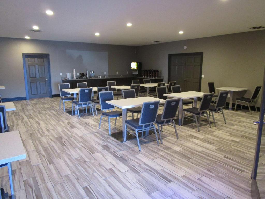 SureStay Plus Hotel by Best Western Point Richmond photo