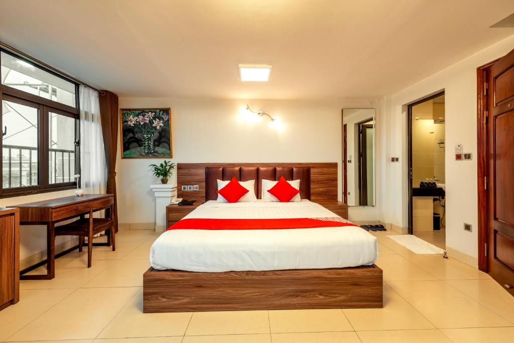 Westlake Tay Ho Hotel 696 Lạc Long Quân - Suite Con Balcón