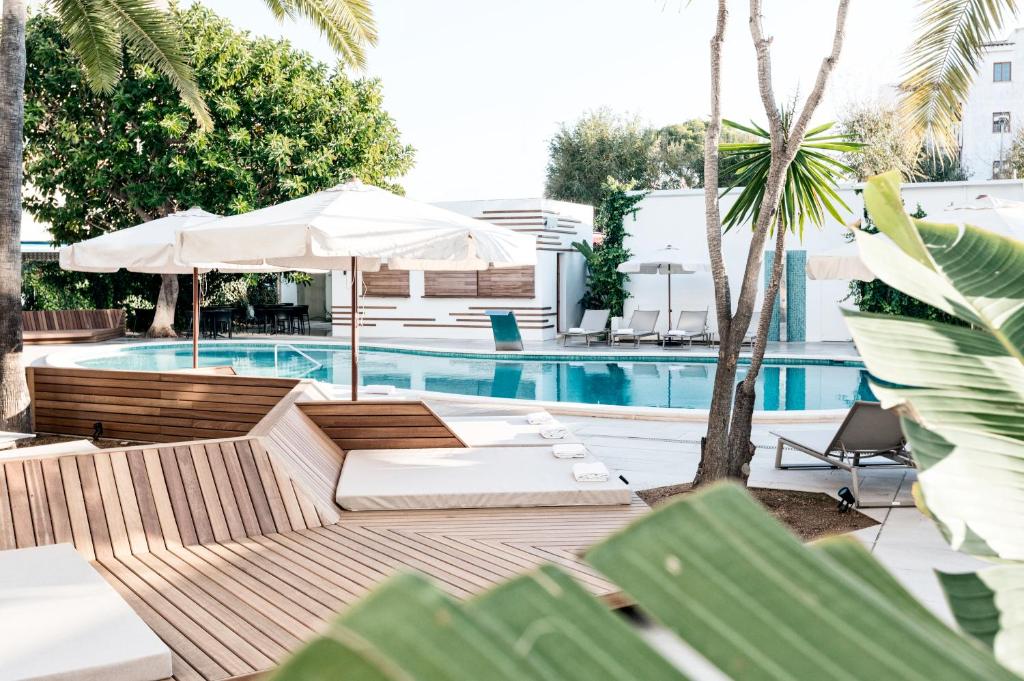 The swimming pool at or close to Bordoy Alcudia Port Suites - Adults Only
