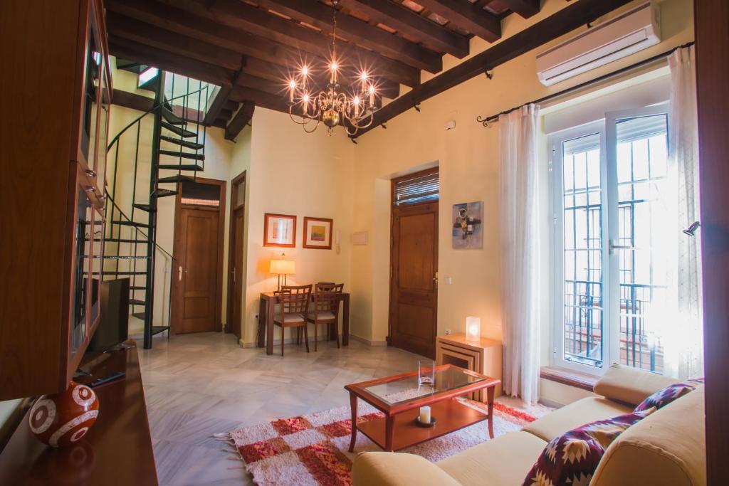 A seating area at Atico Cielos 102