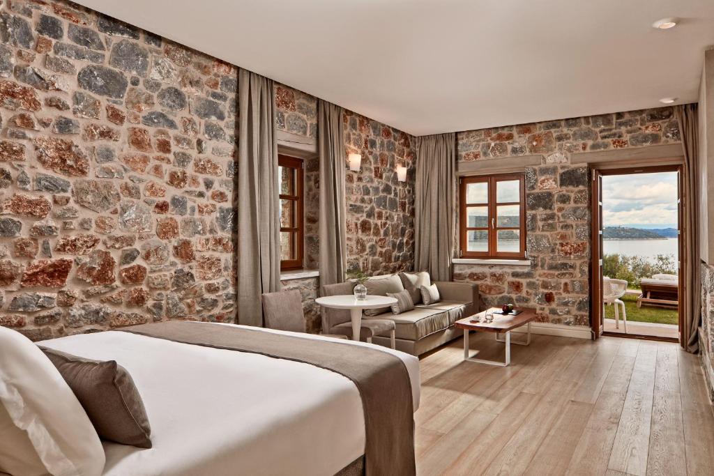 Postel nebo postele na pokoji v ubytování 100 Rizes Seaside Resort- Small Luxury Hotels of the World