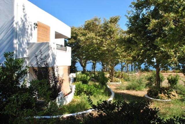 Zahrada ubytování Archondissa Beach Aparthotel