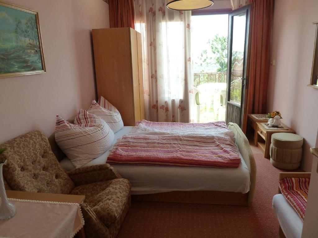 House Sophie - Four-Bedroom House