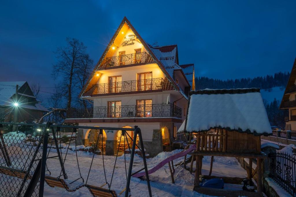 OW Willa Piotr Zakopane v zime