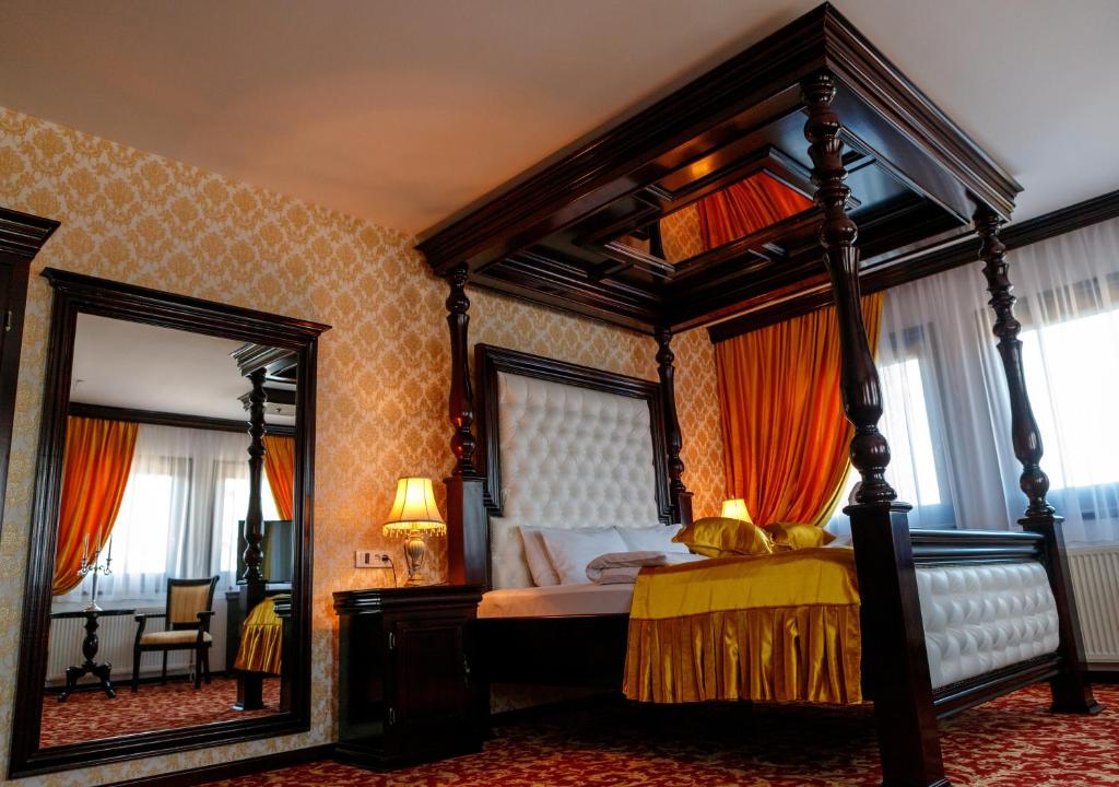 Postel nebo postele na pokoji v ubytování Hotel Zlatarski Zlatnik