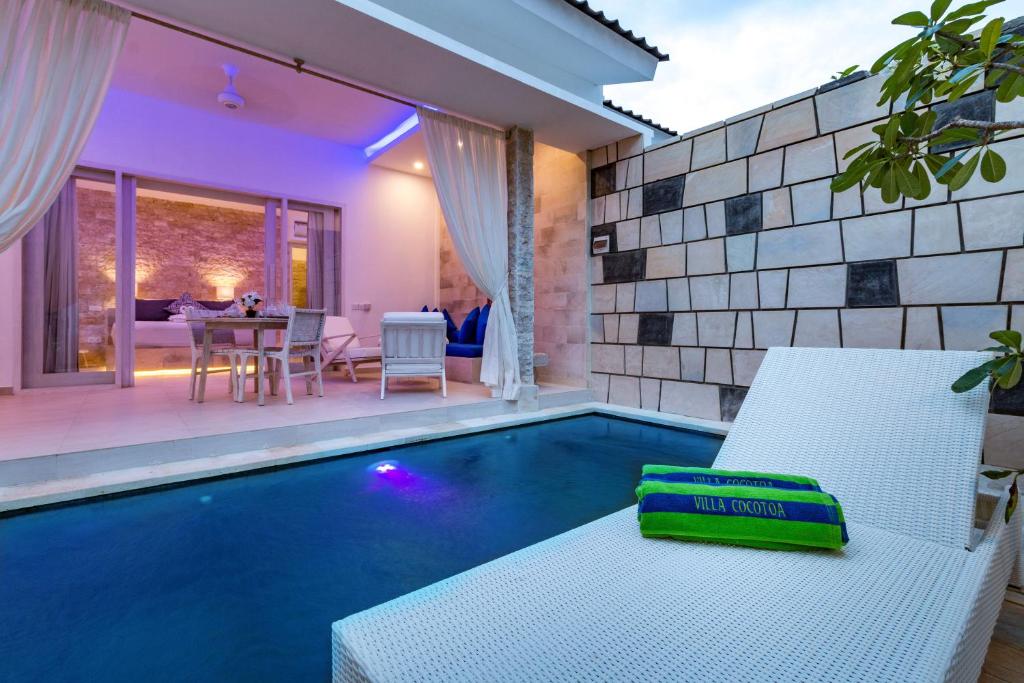 Bazén v ubytování Cocotoa Boutique Hotel & Villa nebo v jeho okolí