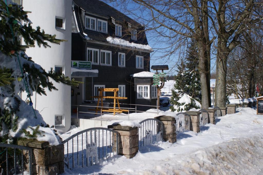 Hotel Haus Oberland v zimě