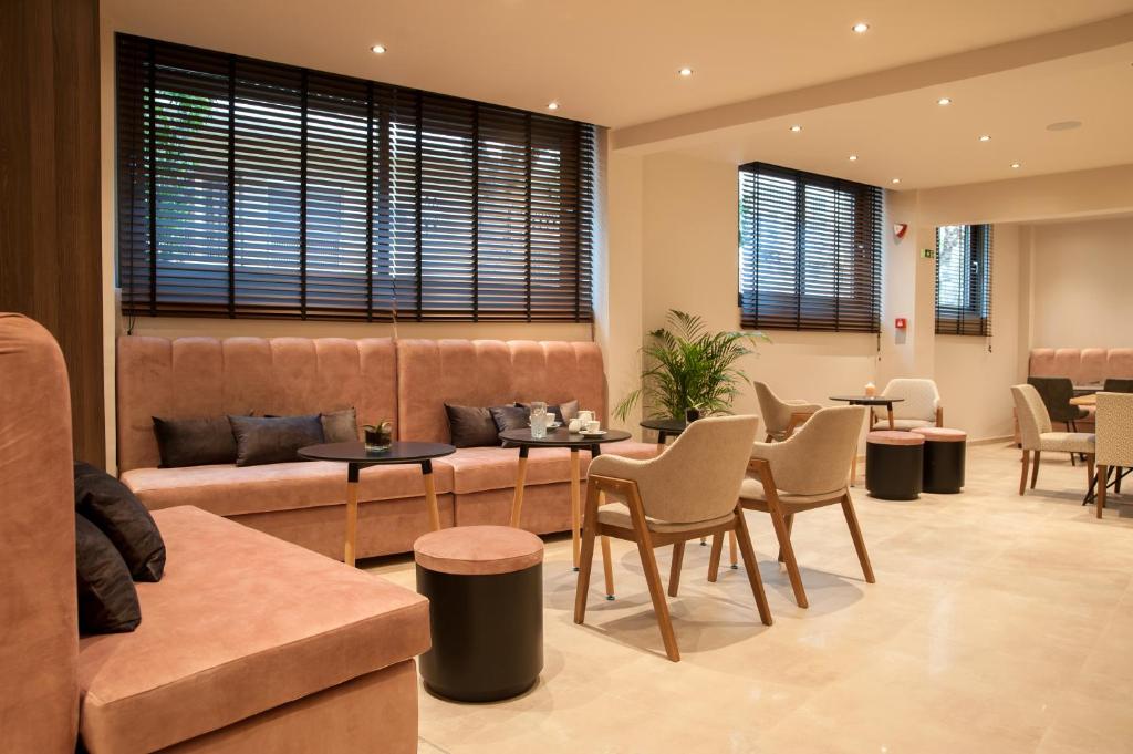 Posezení v ubytování Athens Platinum Rooms and Suites
