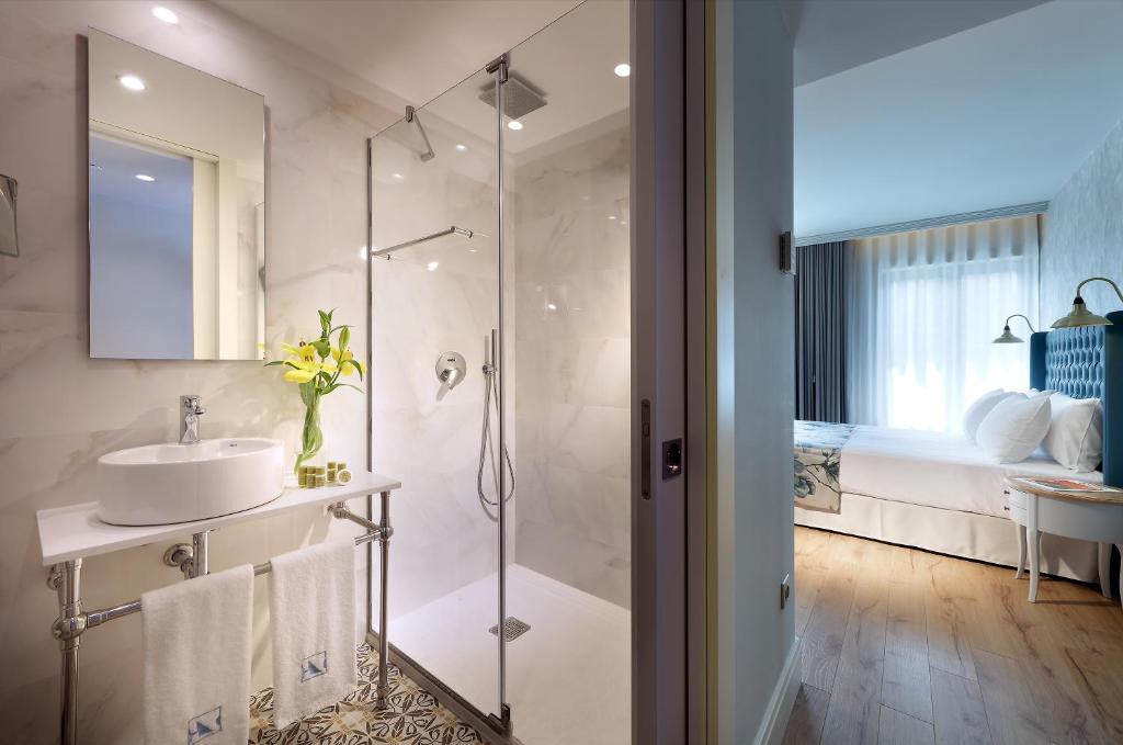 Eurostars Porto Douro - Family Room With River View