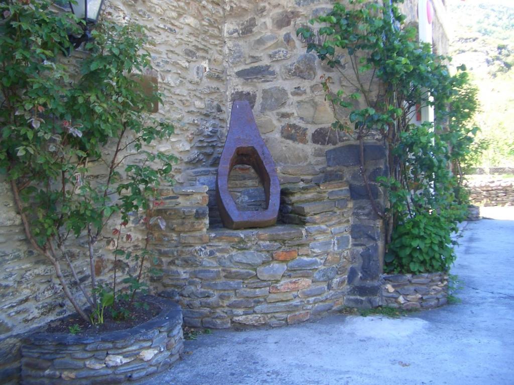 Fotografie z fotogalerie ubytování Hostal Montaña v destinaci Alins