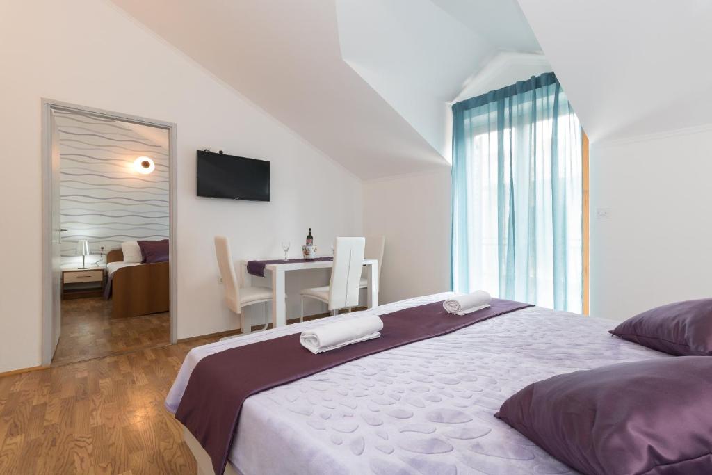 Villa Voinic - Two-Bedroom Apartment