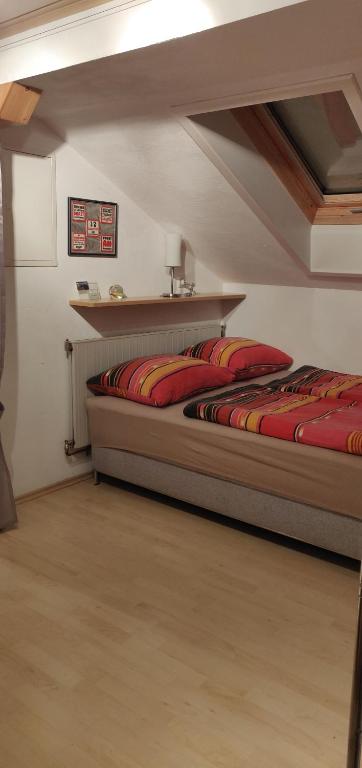 Posteľ alebo postele v izbe v ubytovaní Ferienwohnung Stricker