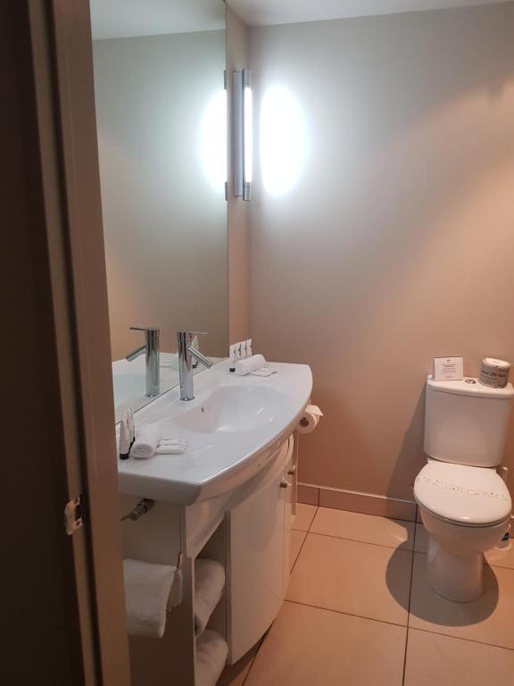 Quest on Durham - Resim 9