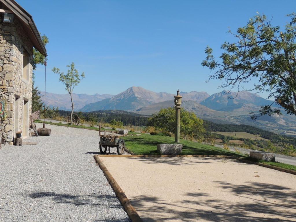 Vue g&eacute;n&eacute;rale sur la montagne ou vue sur la montagne depuis le B&amp;B/chambre d&#39;h&ocirc;tes