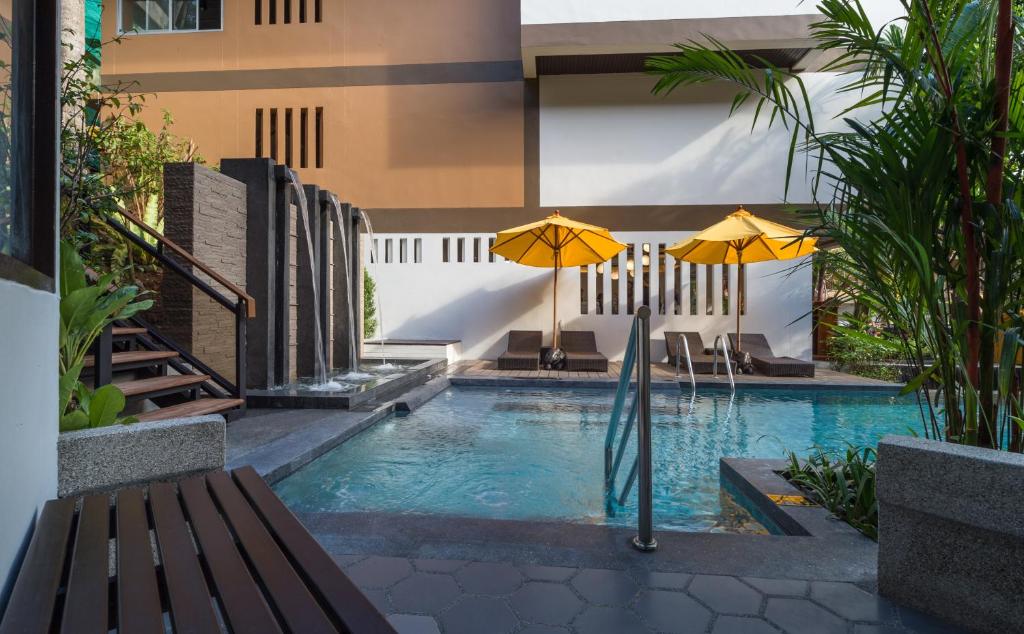 Бассейн в Aonang Princeville Villa Resort & Spa - GHA WellHotel-Halal Certified, Krabi, Thailand или поблизости