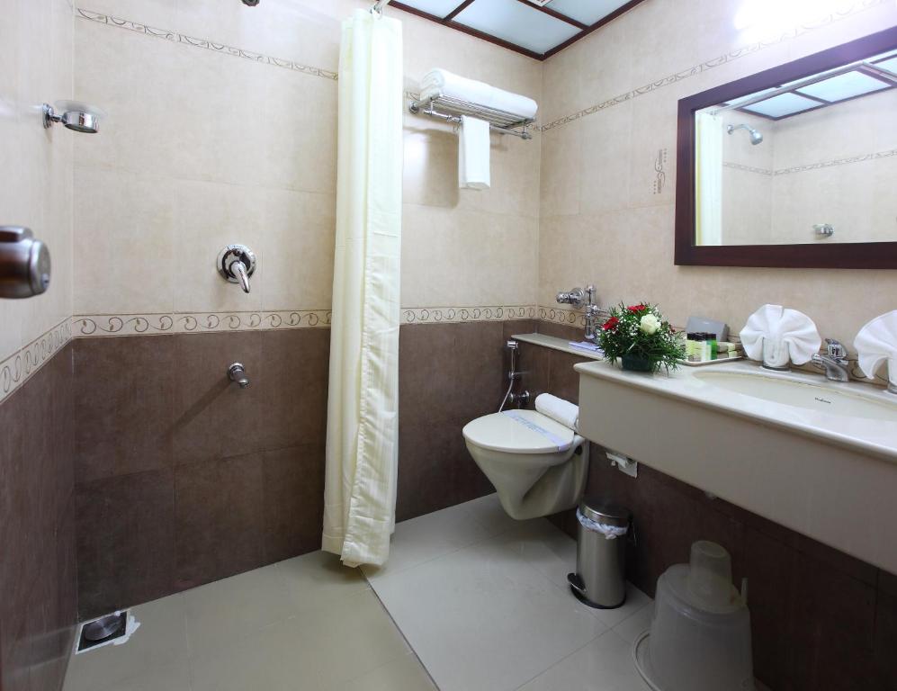 Koupelna v ubytování Park Residency Luxury Business Hotel