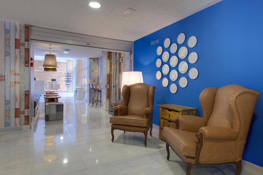 Posezení v ubytování Madrid Airport Suites, Affiliated by Meliá