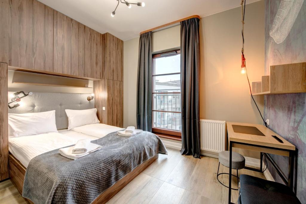 Live & Travel Apartments Number 1 - One-Bedroom Apartment