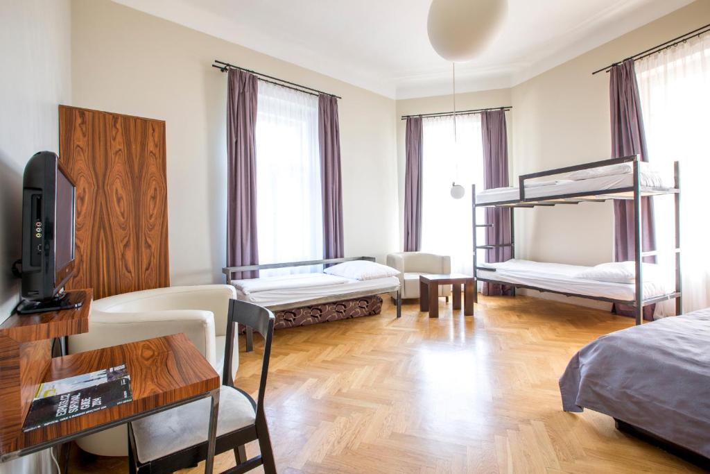Postel nebo postele na pokoji v ubytování Sophie's Hostel