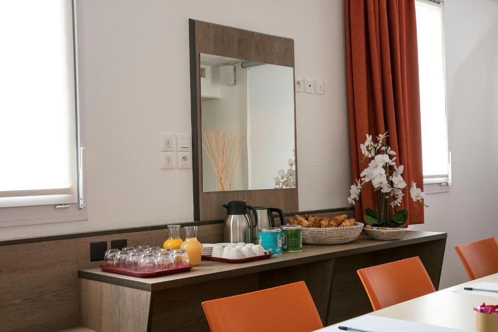 Fotografie z fotogalerie ubytování Hotel Clermont Estaing v destinaci Clermont-Ferrand