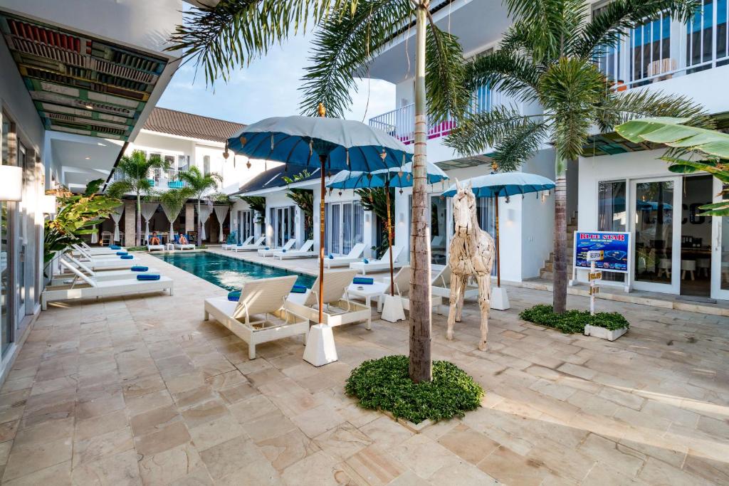 Bazén v ubytování Cocotoa Boutique Hotel & Villa nebo v jeho okolí