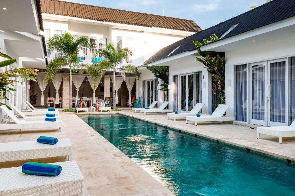 Bazén v ubytování Cocotoa Boutique Hotel & Villa nebo v jeho okolí