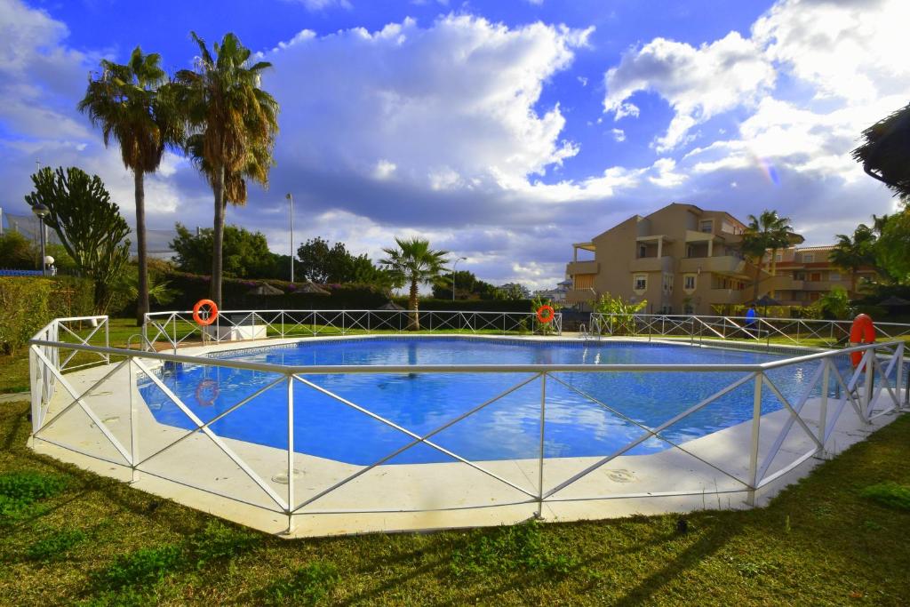 The swimming pool at or close to Reserva del Parque