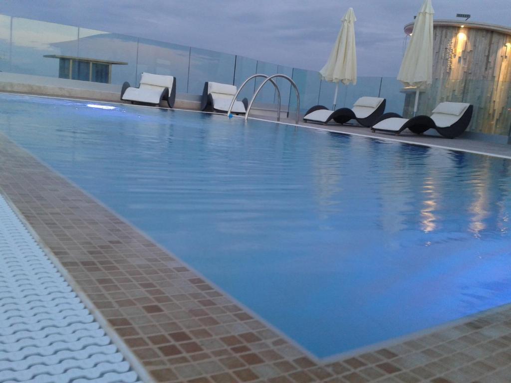 Bazén v ubytování Hotel L'Approdo nebo v jeho okolí