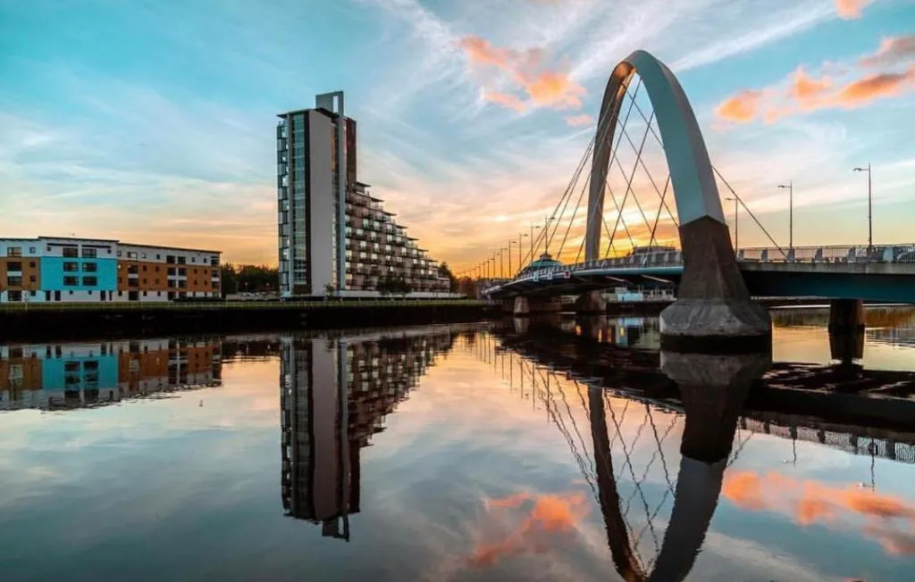 Riverside/Hydro apartment with parking, Glasgow, Marea Britanie