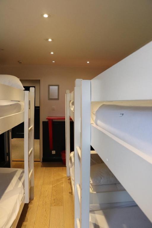 Postel nebo postele na pokoji v ubytování Hostel Lybeer Bruges