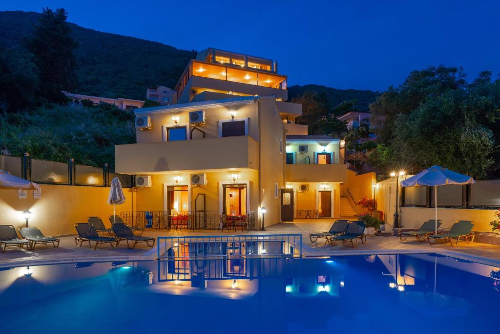 Bazén v ubytování Corfu Secret Hotel nebo v jeho okolí