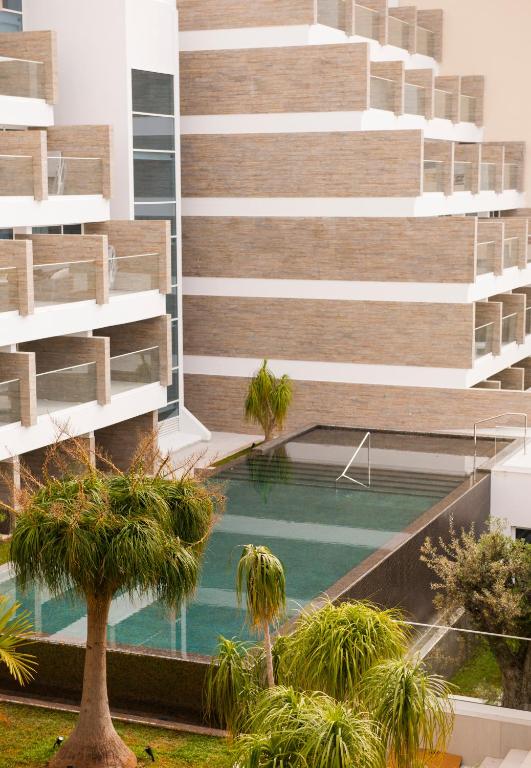 Bazén v ubytování Hotel Alto Lido nebo v jeho okolí