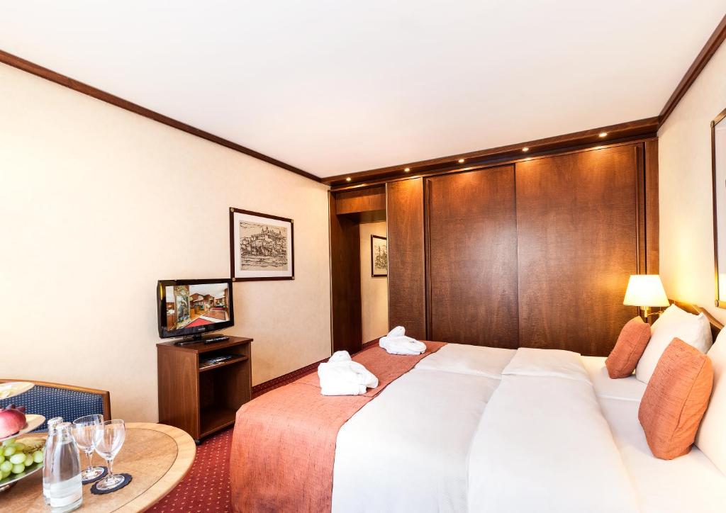 Living Hotel Berlin Mitte - Resim 12