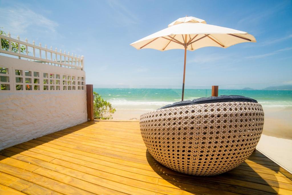  Solar Beach Hotel