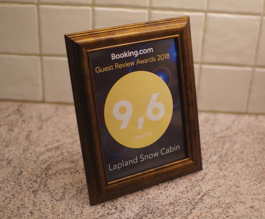 Certifikát, hodnocení, plakát nebo jiný dokument vystavený v ubytování Lapland Snow Cabin